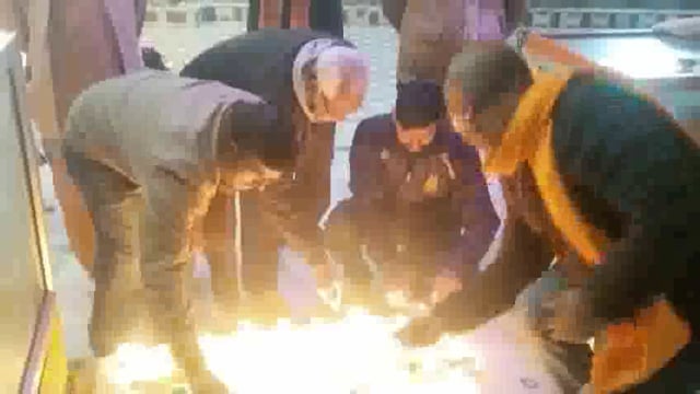 मां कालिकाधाममेंभारतरत्न पूर्वप्रधानमंत्री अटलबिहारीवाजपेई जन्मदिनकीपूर्वसंध्या पर भाजपाब्लाकअध्यक्षराजेशशुक्लाजलाएदीप  