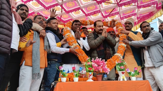 बरदाहा में सांसद व विधायक का भव्य स्वागत, तिलैया नदी पर पुल की घोषणा से ग्रामीणों में खुशी