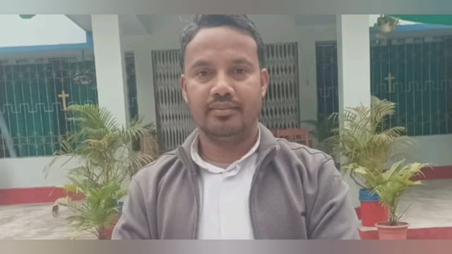 प्रेम और भाईचारे का संदेश क्रिसमस पर चखनी गिरिजाघर पहुँचीं एसपी निर्मला कुमारी