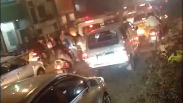 25 दिसंबर की शाम वृन्दावन की चैतन्य विहार कॉलोनी में 100 फुट रोड पर हुआ चक्का जाम