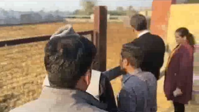 मांट, मथुरा के जिलाधिकारी श्री चंद प्रकाश सिंह,ने तहसील के गोवर्धन ग्राम पेठा स्थित, बृहद गो,संरक्षण केंद्र का किया,