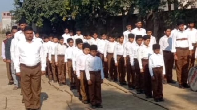 MANT- राजा बाल दिवस के उपलक्ष में, राष्ट्रीय स्वयंसेवक संघ के द्वारा, बाल पथ संचालन निकाला गया,