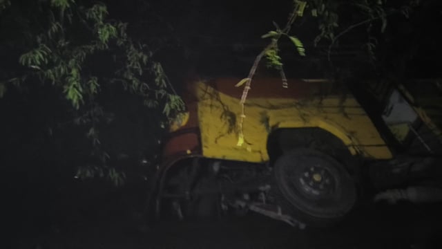 ब्रेकिंग न्यूज प्रयागराज से वापस आ रही अबुल सफर कोच घने कोहरे के कारण ग्राम सभा रायगढ़ चैन का पुरवा के#latest_news 