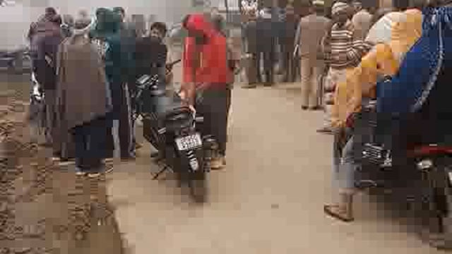 रांची बांगर से कोयला रोड के किनारे मिला महिला का शव 