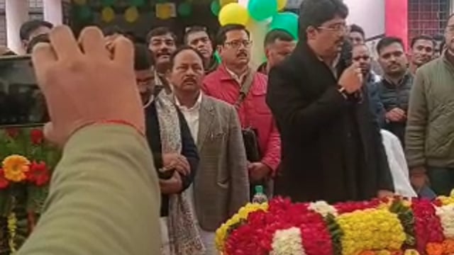 बिहारब्लॉक मेंदूसरेचरणशिविरमेंकुल 232महिला पुरुष 66वअन्य87का रजिस्ट्रेशन 53m85fनेत्र रोगियों का ऑपरेशन के लिए हुएचिन्हित