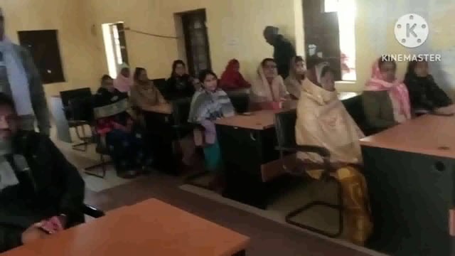 प्रखंड प्रमुख की अध्यक्षता में आयोजित पंचायत समिति की सामान्य बैठक में सर्वे कर्मियों की मनमानी के खिलाफ उठे सवाल 