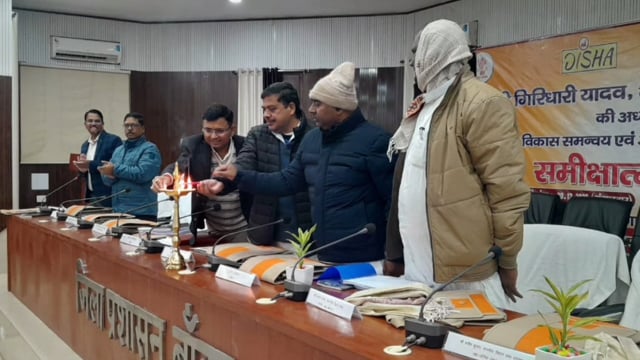 सड़क सुरक्षा सप्ताह को लेकर अनुश्रवण समिति की बैठक आयोजित