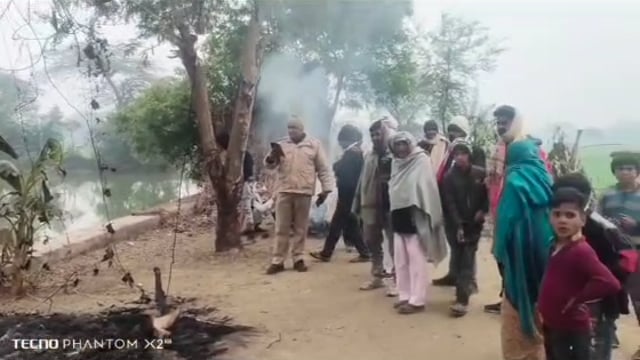 MANT- संदिग्ध हालत में बुजुर्ग की झोपड़ी जलकर राख, आगजनी की आशंका,,