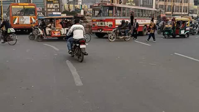 naye sal ki pahli January Saharanpur Shahar ka ghantaghar chauk ka drishya aap dekh sakte hain Kitna Sundar Shahar Hai S