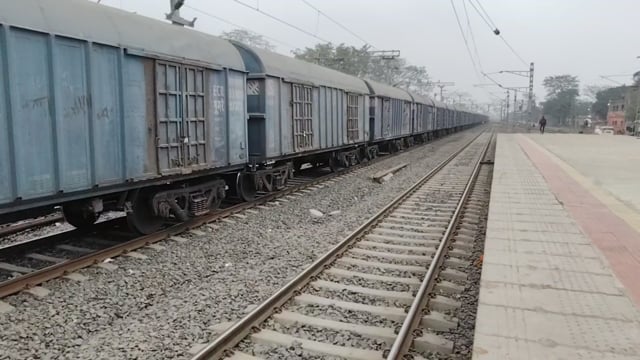 नए साल की रात शर्मनाक वारदात, रेलवे गेट पर गेटमैन पर हमला