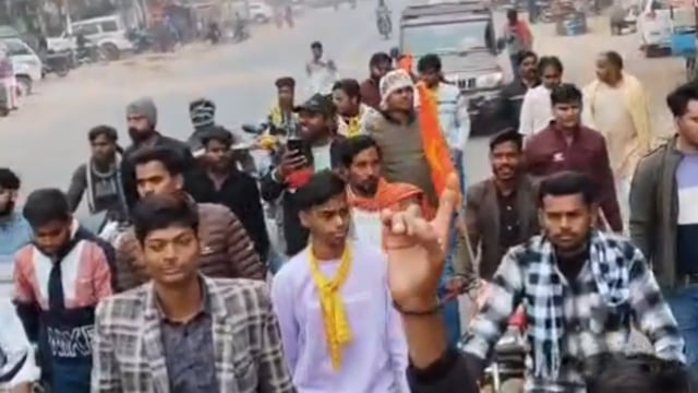 आगरा गौ माता सेवक और रक्षकोने गौ माता सम्मान  राष्ट्र माता घोषित करने के लिए निक ली पैदल यात्रा गौ मातासंस्कृति का प्रतीक है