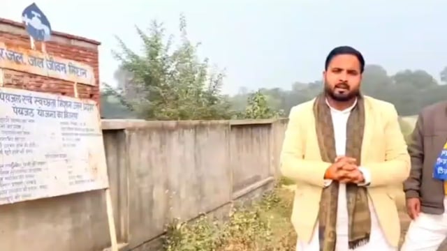 रायसिंहपुरभारतीयकिसान यूनियनचढूनी केकार्यकर्ताओंने स्पष्टघोटाला पकड़ाउसमें शासन कीकमीनहींहैजो उसेसमयवहां प्रेजेंटअधिकारीकार्यबहीहो