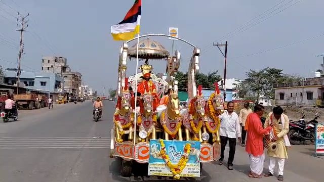 श्री गुरू हावगीस्वामी महाराज यात्रेची भव्य पालखी मिरवणूक