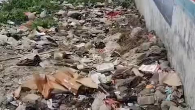 नगर के मोहल्ला रंगरेजान में गन्दा‌ पानी बना बीमारियों का कारण