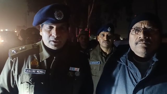 मुजफ्फरनगर जिलाधिकारी उमेश मिश्रा व एसएसपी संजय कुमार वर्मा ने घटनास्थल पर पहुंचकर जनपद वासियों से ट्रैफिक नियमों का पालन करने की अपील की।