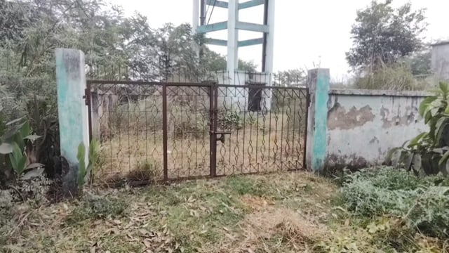 जिम्मेदारी के खेल में सूख गए नल, बगहा में लाखों की जल मीनार बेकार