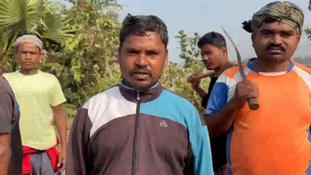 ମାଲକାନଗିରି ଜିଲ୍ଲା ଅନ୍ତର୍ଗତ ସିଆଡିମାଲ୍ ଗ୍ରାମର କିଛି ଯୁବକ ଏକତ୍ରିତ ହୋଇ ଯାତାୟତର ସୁବିଧା ପାଇଁ ରାସ୍ତା ସଫା କଲେ ଗ୍ରାମବାସୀ 