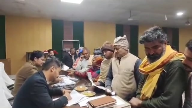 MANT- छाता में संपूर्ण समाधान दिवस मनाया गया, जिसमें 53 शिकायतें दर्ज हुई,तीन शिकायतों का, निस्तारण मौके पर,,