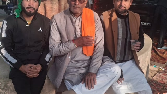 जनपद बिजनौर तहसीलचांदपुर गांवचेहता में कब्रिस्तान की भूमि को लेकर भारतीय किसान यूनियन चढूनीके पदाधिकारीयो का धरनाजारी