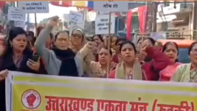 रुड़की! अंकिता भंडारी हत्याकांड को लेकर जनता में आक्रोश! लोग उतरे सड़को पर!