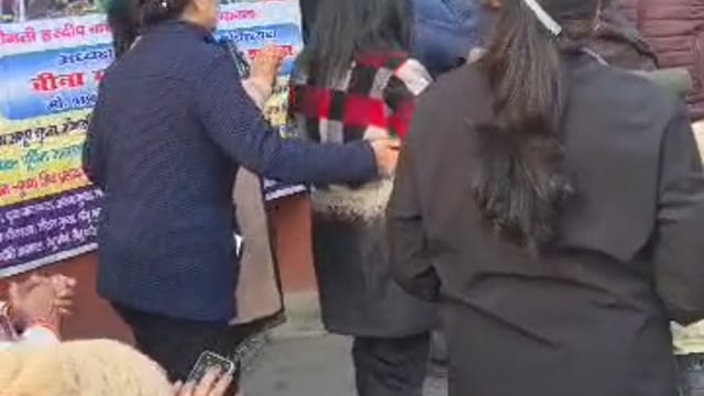 पलिया में यथार्थ सेवा समिति ने बांटे कम्बल