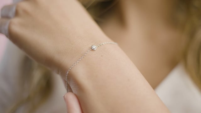 Petite Bezel Bracelet - Video