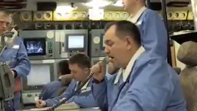 .▶️....अमेरिका द्वारा रूसी टैंकर सीज करने के मामले के बाद अमेरिका और रूस के बीच तनाव काफी बढ़ गया है

रूस ने मिसाइल हमले की धमकी के साथ कहा है- 