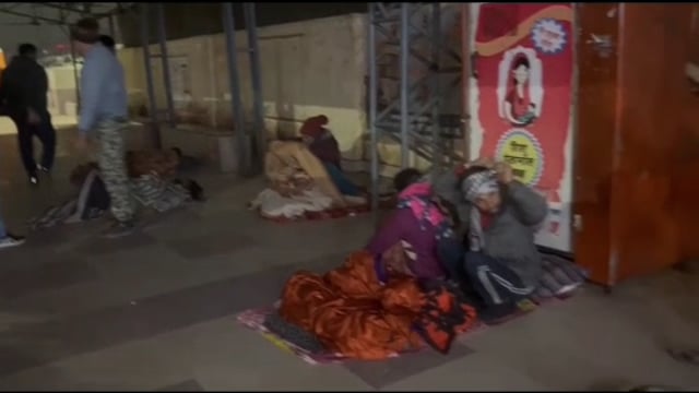 MANT- उत्तर भारत में पड़ रही कड़ाके की सर्दी के कारण, जहां जनजीवन अस्त-व्यस्त हो गया है,,