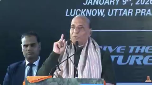 Lko Big Breaking 

राजधानी लखनऊ में रक्षा मंत्री राजनाथ सिंह ने कहा...मैं योगी जी के बारे में कह सकता हूं!!

मैं समझता था कि आप राजनीति के ही माहिर हैं, लेकिन मैं तो इस नतीजे पर पहुंच गया कि आप तो अर्थशास्त्र में भी माहिर हैं!!