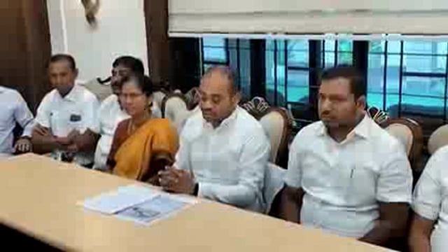 अखील भारतीय राष्ट्रीय कॉग्रेसचे मनरेगा करीता देशवयापी  आंदोलन जिल्हाध्यक्ष महेंद्र ब्राम्हणवाडे यांची पत्रकार परिषदेत म