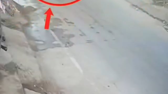 धर्माबाद मैं सड़क दुर्घटना 2 लोगों हालात चिंताजनक हुई 