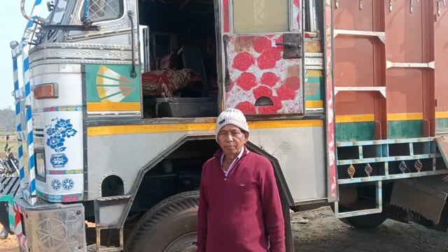 खड़ी ट्रक से रात में अज्ञात चोरों ने कई सामान की चोरी कर हुए फरार, मामला पहुंचा थाना