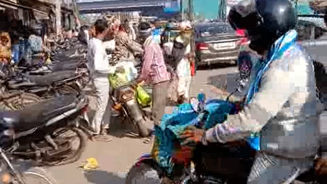 नियमों के अनुरूप न चलने पर बनती है जाम की स्थिति 