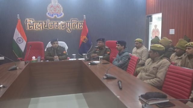 मकर संक्रांति खिचड़ी मेला गोरखपुर ड्यूटी को लेकर पुलिसकर्मियों को किया गया ब्रीफ