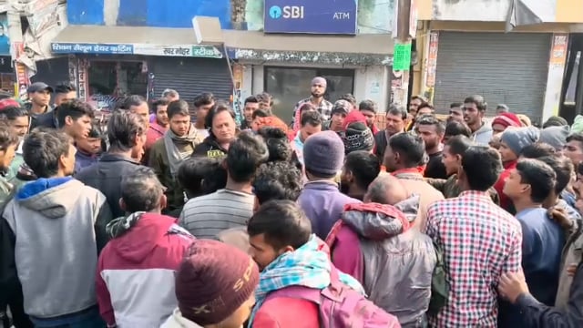 साठ साल की महिला को 35 साल के युवक से हुआ प्यार, भाग कर कर लिया शादी, शहर में हाई वोल्टेज ड्रामा 