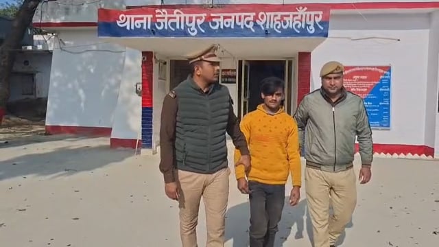 जैतीपुर पुलिस ने पॉक्सो एक्ट के वांछित अभियुक्त को किया गिरफ्तार