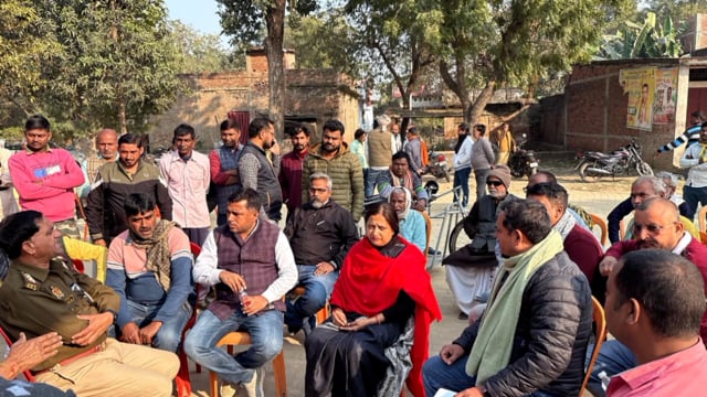 सुखपुरा कस्बा स्तिथ प्रसिद्ध शिव मंदिर से शिव लिंग चोरी के बाद विधायक केतकी सिंह ने घटना के बारे में ली जानकारी