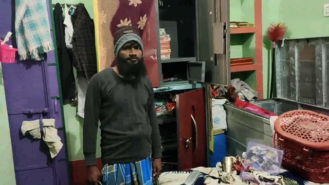 चोरों ने प्रखंड के फुलजोरी में नकदी समेत एक लाख रुपए के गहने टपाए 