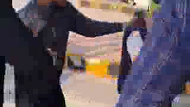 बाराबंकी के हैदरगढ़ थाना क्षेत्र में बारा टोल प्लाजा पर गुंडे टोलकर्मियों ने गाड़ी निकालने को लेकर हुये विवाद में वकील क