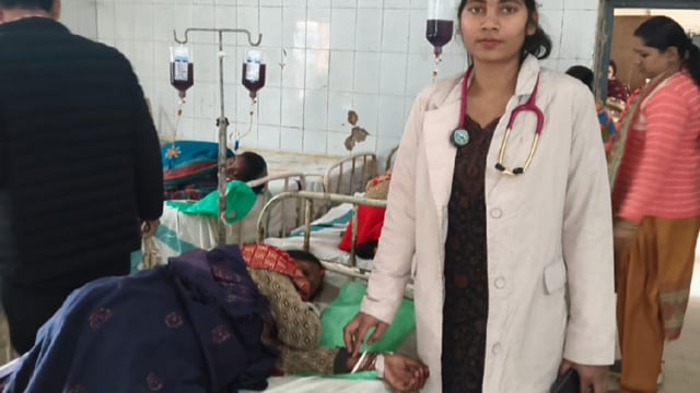 प्राथमिक स्वास्थ्य केंद्र सिरदला में गंभीर एनीमिया से पीड़ित गर्भवती महिलाओं को आयरन सुक्रोज उपचार