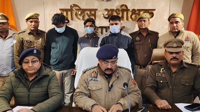 धौलाना पुलिस ने चैकिंग के दौरान अवैध शस्त्र सप्लाई करने वाले गिरोह का पर्दाफाश करते हुए 03 अभियुक्तों गिरफ्तार किया 
