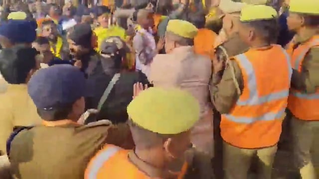 ▶️......प्रयागराज के माघ मेले से जुड़ी बड़ी ख़बर*
अविमुक्तेश्वानंद की अधिकारियों से बहस
पवित्र स्नान से रोके जाने का आरोप।