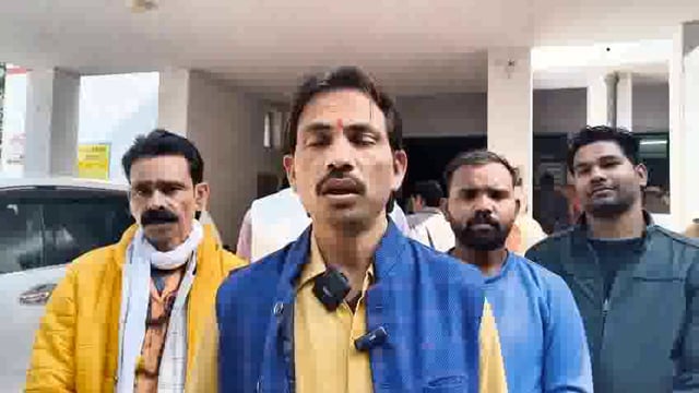 नगर पंचायत मोंठ में नियमों को ताक पर रखकर बनाए गए फर्जी प्रस्ताव, सभासदों ने डीएम से लगाई गुहार