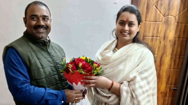 विधायक ने खेल मंत्री से मुलाकात कर अपने विधानसभा क्षेत्र में स्टेडियम बनाने की रखी मांग