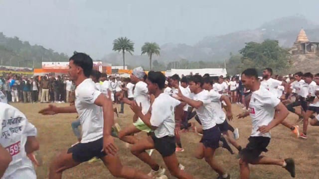 BANKA NEWS: मंदार परिक्रमा पथ बना रनिंग ट्रैक, सैकड़ों धावकों ने दिखाया दमखम