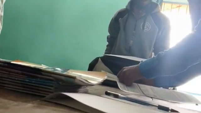 प्रेक्टिकल परीक्षा में छात्रों से नंबर बढ़ाने के नाम पर पैसे उगाही करते प्रधान शिक्षक का वीडियो वायरल।