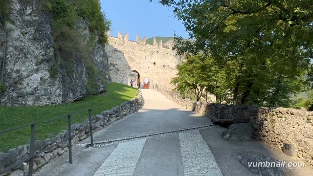 virtual_walk_-_castel_beseno_-_italy 1