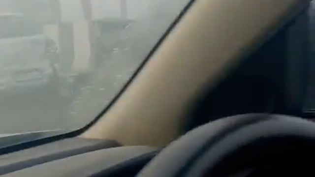 ▶️.....बागपत-....▶️
दिल्ली-अक्षरधाम मार्ग पर बड़ा हादसा, कोहरा ज्यादा होने के कारण एक दर्जन से ज्यादा गाड़िया आपस मे टकराई, एक दर्जन से ज्यादा लोग गंभीर रूप से घायल।