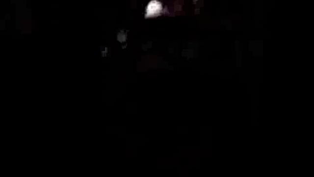 झांसी जिला अस्पताल के बच्चा वॉर्ड में अंधेरे में होता है बच्चों का इलाज घंटों से लाइट बंद होने से मरीज हो रहे परेशान