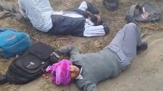 मुज़फ्फरनगर।पुरकाजी क्षेत्र के गोधना मे एम्बुलेंस ने ई-रिक्शा मे टक्कर मारी, स्कूल जाते समय हुआ हादसा .. 4 बच्चे घायल।।